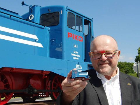 Locomotive Re 485 BLS - Piko 57945 Locomotive Re 485 BLS - Piko 57945