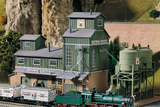 61114 Classic Line Billinger's Co-Op Elevator, Building Kit (HO-Scale)