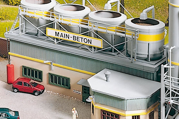 61130 Classic Line Concrete Plant Mixing Building, Building Kit (HO-Scale)