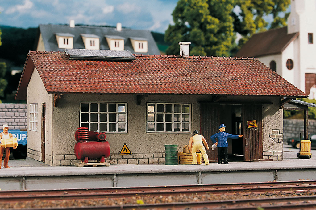 61824 Hobby Line Burgstein Goods Depot, Building Kit (HO-Scale 61824 Hobby Line Burgstein Goods Depot, Building Kit (HO-Scale