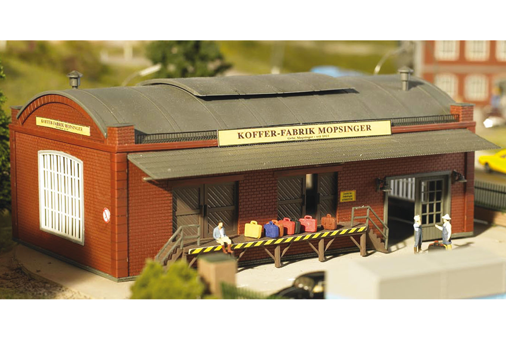 61833 Hobby Line Peter's Gig Bags & Cases Factory, Building Kit 61833 Hobby Line Peter's Gig Bags & Cases Factory, Building Kit