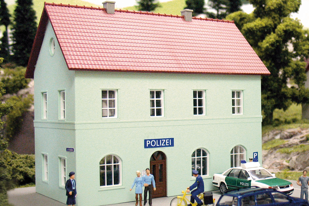61836 Hobby Line Police Station, Building Kit (HO-Scale)