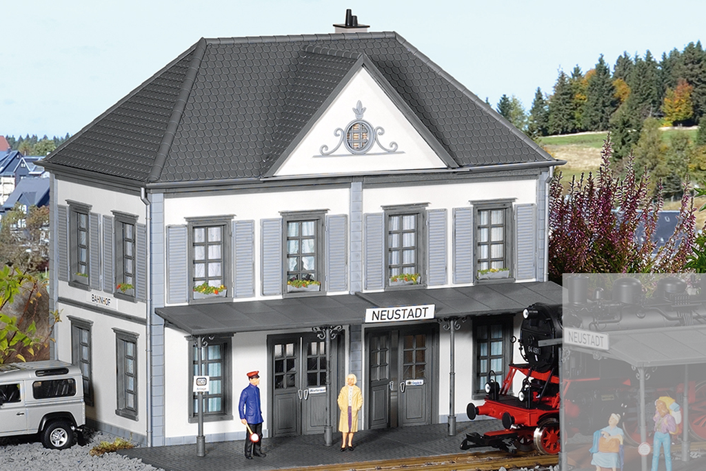 62001 Sonneberg Loco Shed Building Kit (G-Scale) | PIKO America 62001 Sonneberg Loco Shed Building Kit (G-Scale) | PIKO America