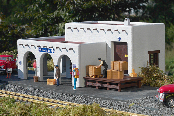 62105 Santa Fe Station, Building Kit (G-Scale)