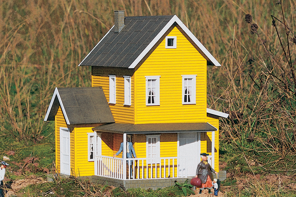 62221 Aunt Beas Farmhouse, Building Kit (G-Scale)